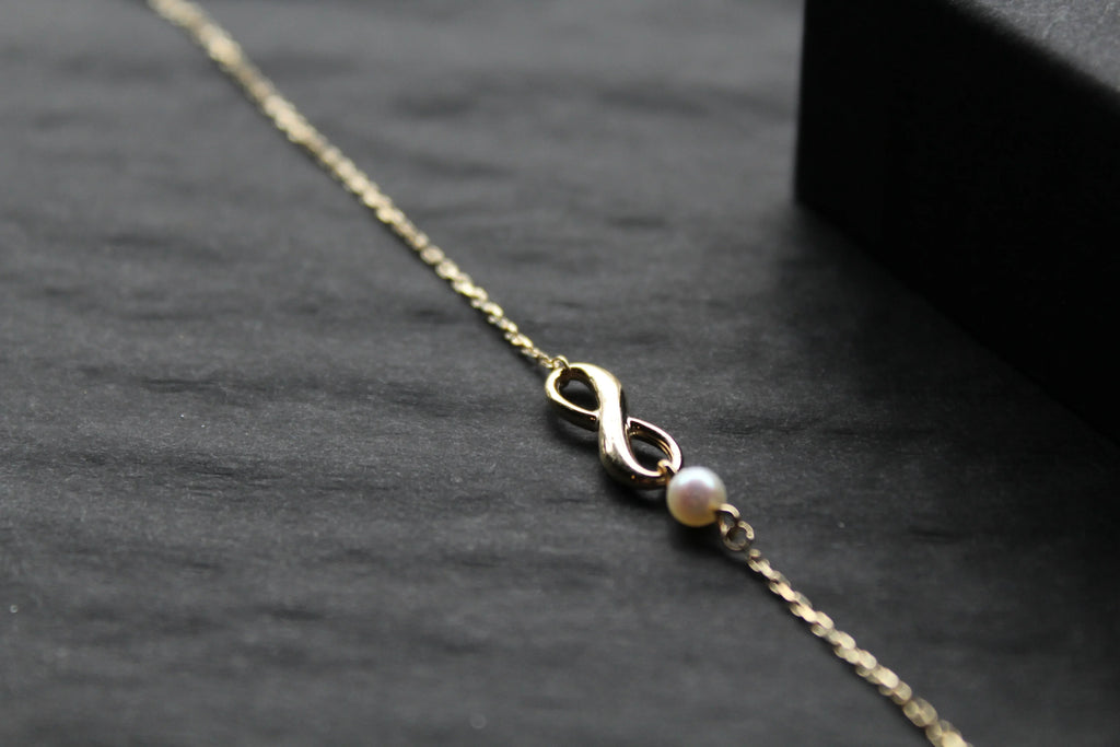 9ct Yellow Gold Infinity Bracelet with Fresh Water Pearl - Swax Jewellery Barmouth