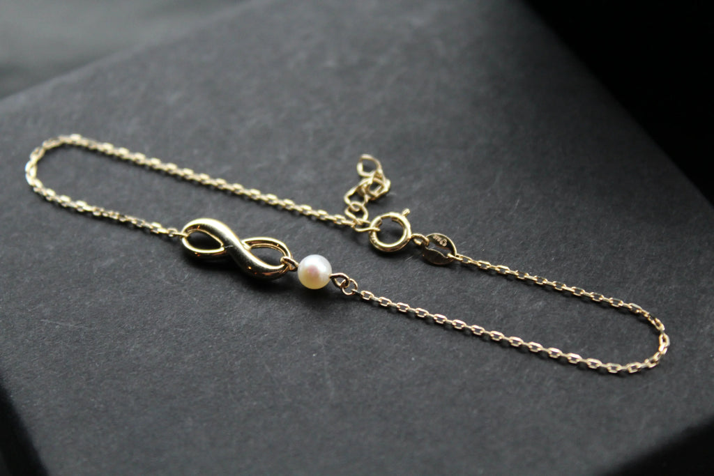 9ct Yellow Gold Infinity Bracelet with Fresh Water Pearl - Swax Jewellery Barmouth