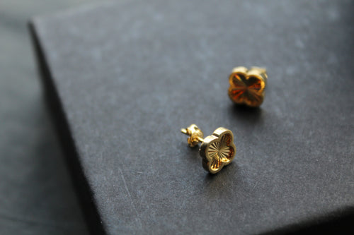 9ct Yellow Gold Rainbow Petal Stud Earrings - Swax Jewellery Barmouth