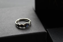 Load image into Gallery viewer, Abalone Ovals Ring
