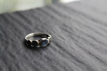 Load image into Gallery viewer, Abalone Ovals Ring
