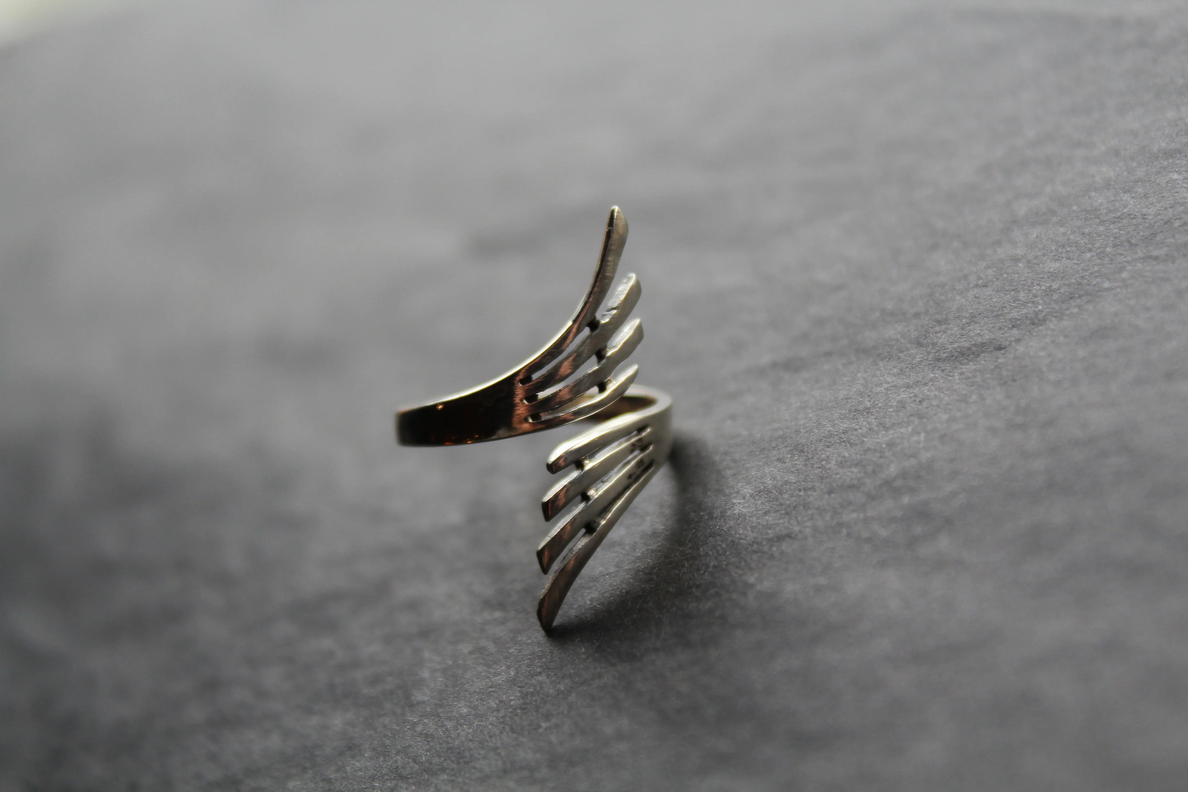 Abstract Feather Ring - Swax Jewellery Barmouth