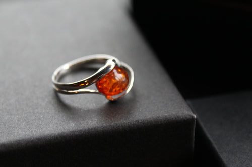 Amber Oval Ring - Swax Jewellery Barmouth