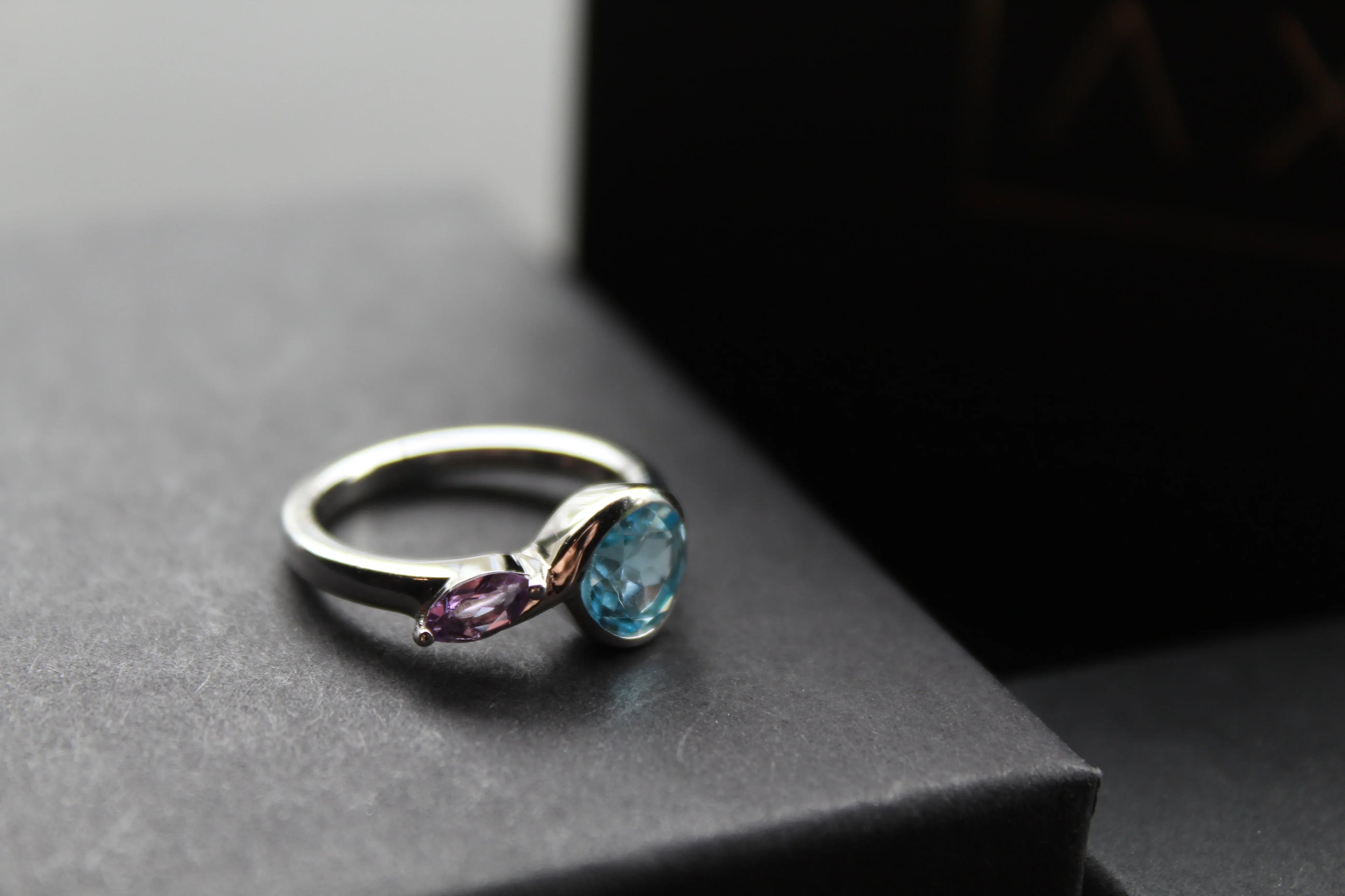 Amethyst & Blue Topaz Rhodium Plated Ring - Swax Jewellery Barmouth