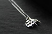 Load image into Gallery viewer, Beach Inspired Silver Necklace
