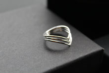 Load image into Gallery viewer, Beautiful Triple Chevron Ring
