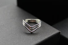 Load image into Gallery viewer, Beautiful Triple Chevron Ring

