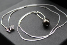 Load image into Gallery viewer, Black Pearl Drop Necklace
