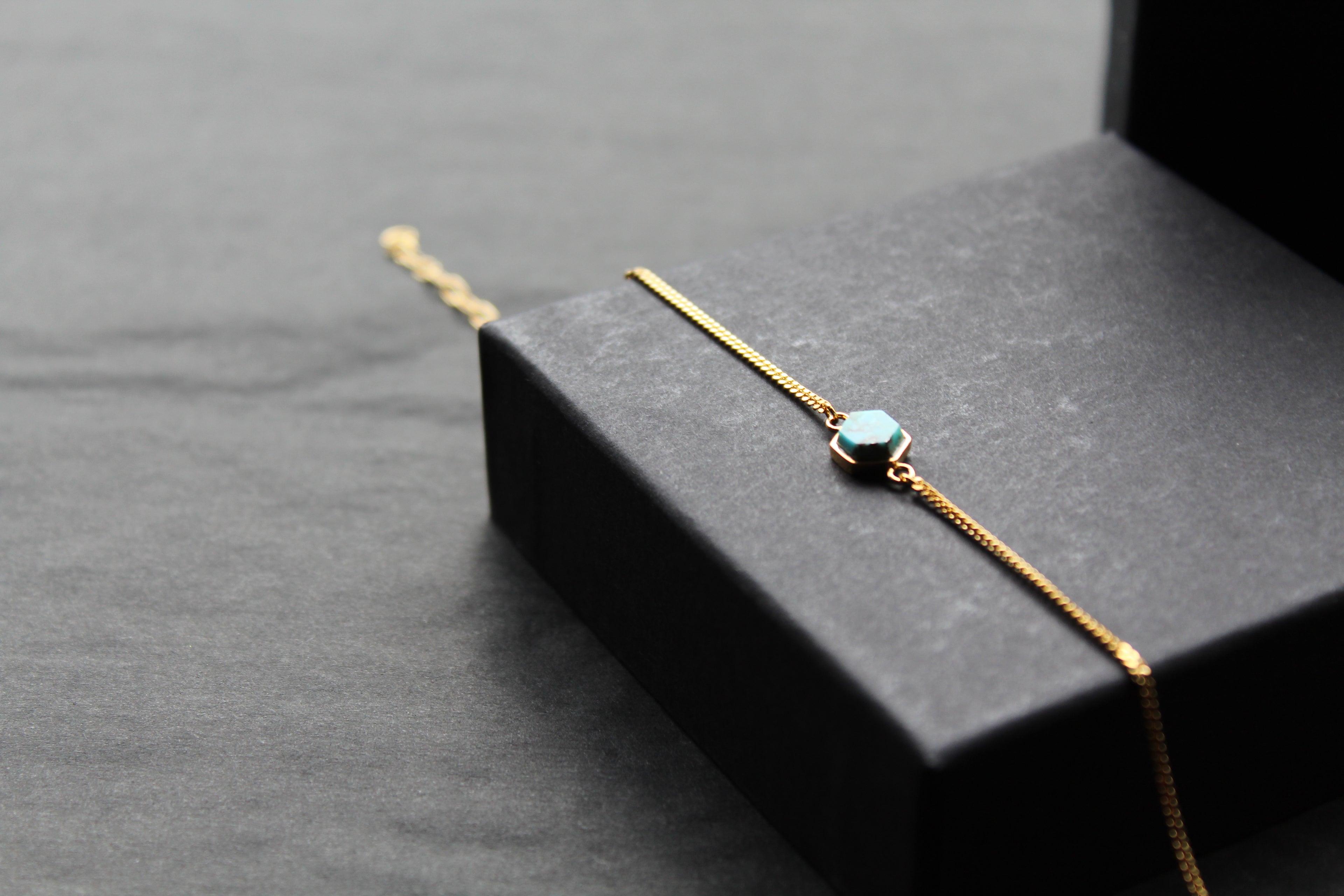 Chain Bracelet with Central Hexagon Turquoise