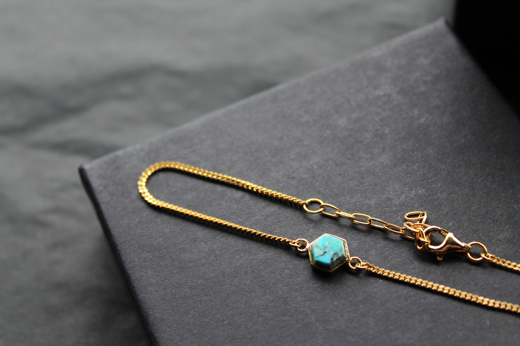 Chain Bracelet with Central Hexagon Turquoise