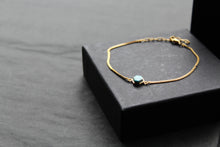 Load image into Gallery viewer, Chain Bracelet with Central Hexagon Turquoise
