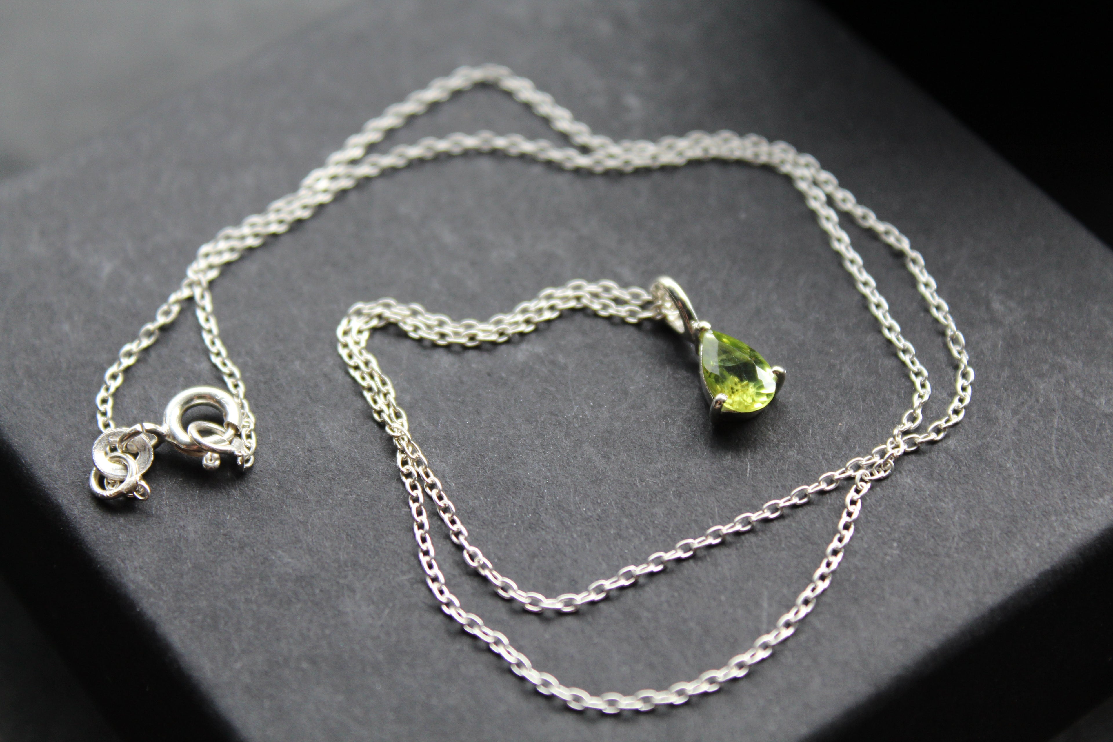 Claw-Set Small Teardrop Peridot Facet Necklace
