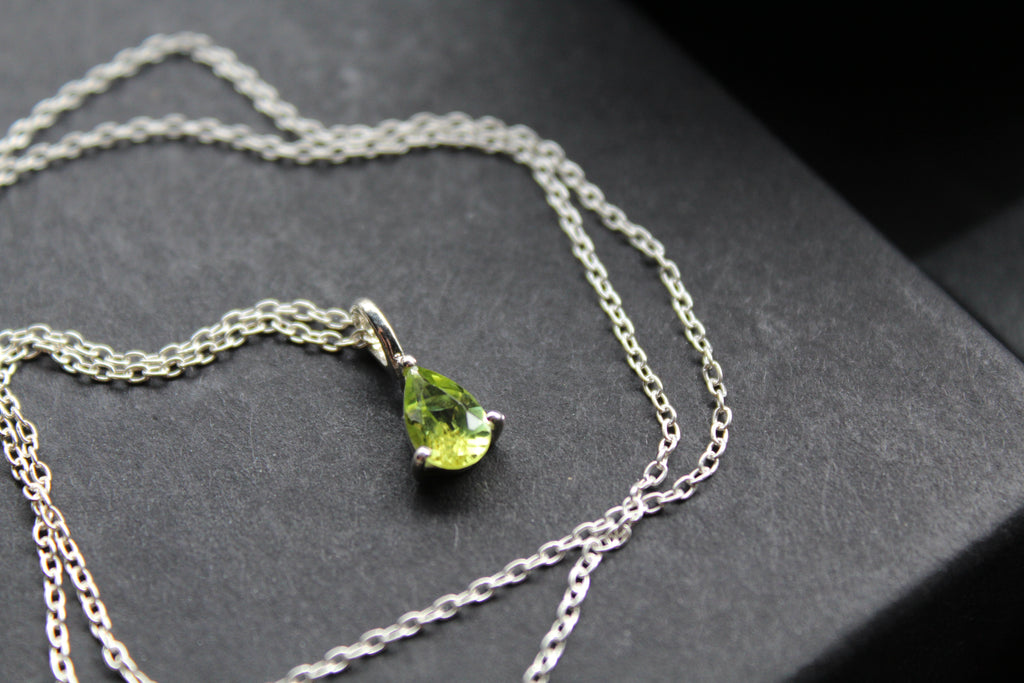 Claw-Set Small Teardrop Peridot Facet Necklace