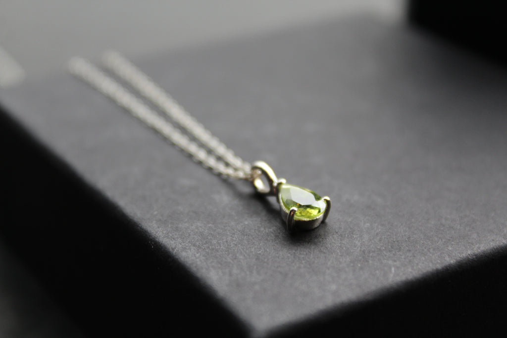 Claw-Set Small Teardrop Peridot Facet Necklace