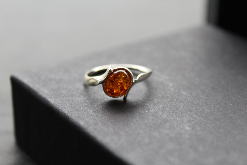 Cognac Amber Cross Over Ring