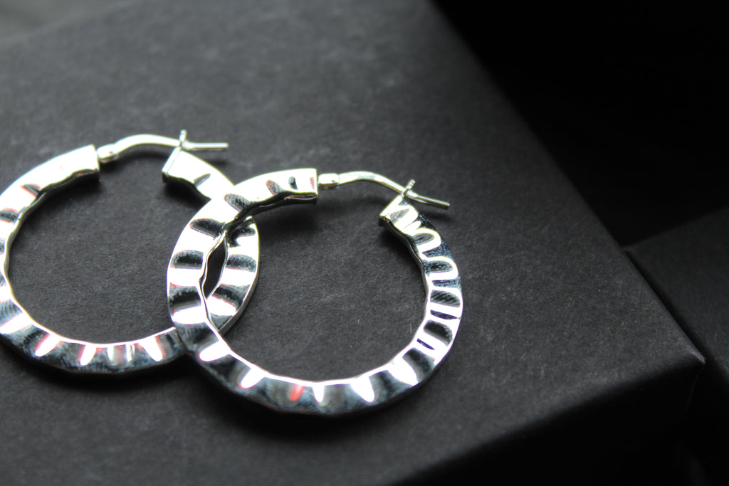 Crinkle Hinged Hoops
