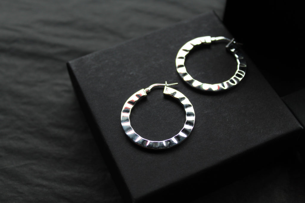 Crinkle Hinged Hoops