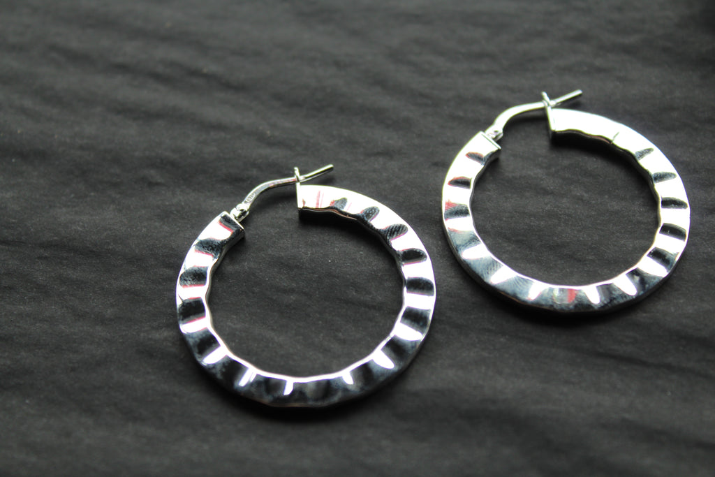 Crinkle Hinged Hoops