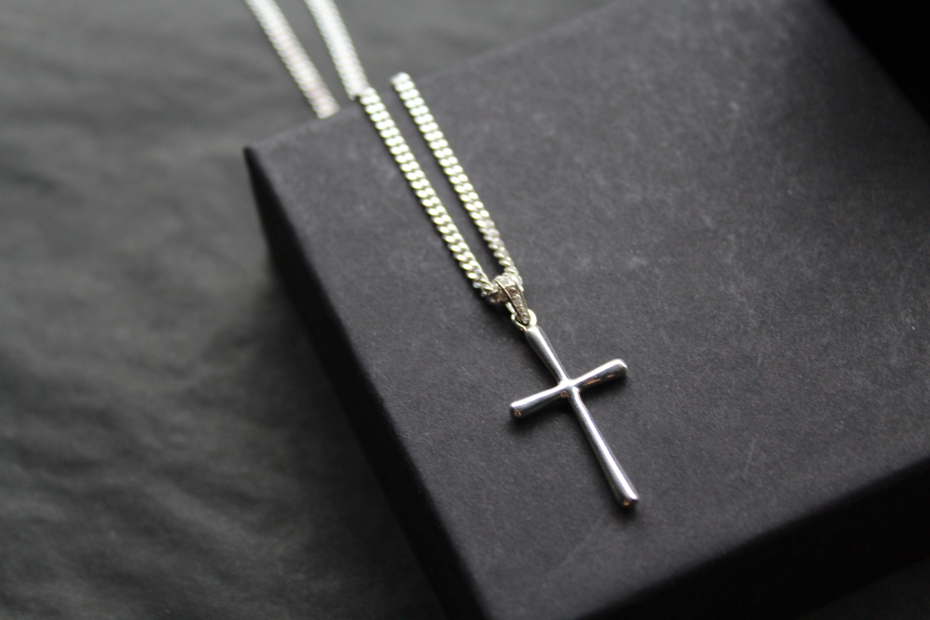 Cross with Cubic Zirconia Bale