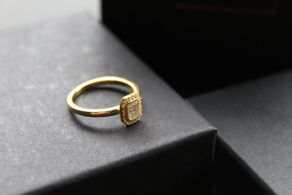Dainty Deco Style Ring