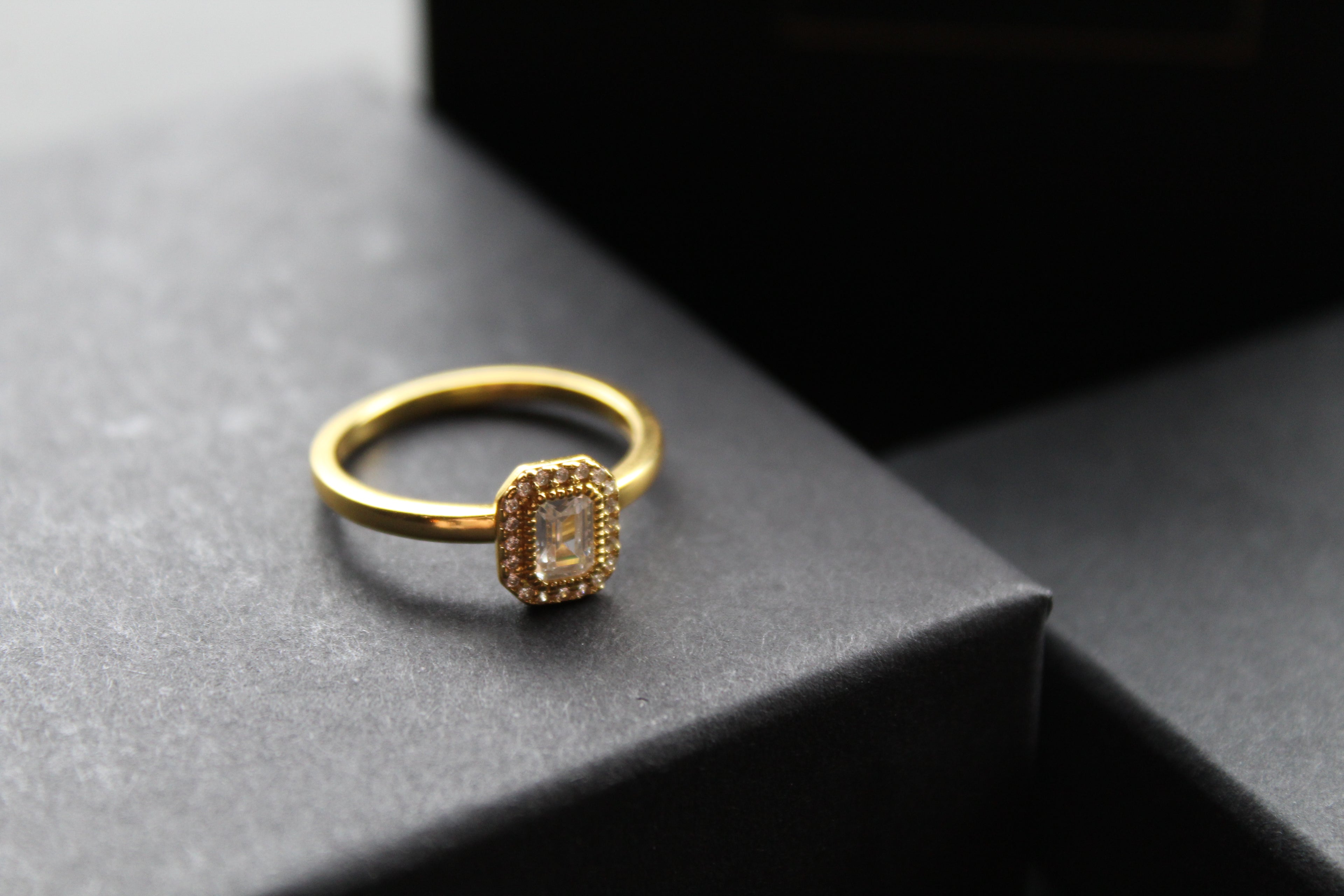 Dainty Deco Style Ring