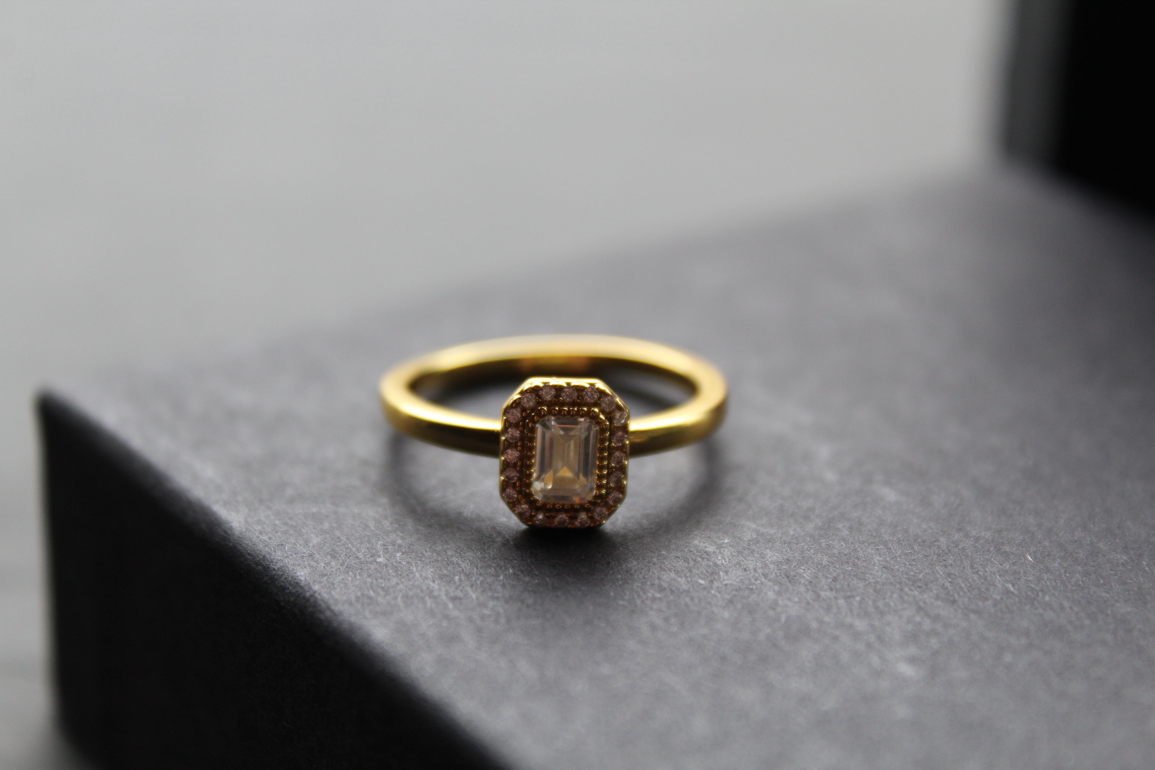 Dainty Deco Style Ring