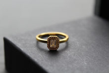 Load image into Gallery viewer, Dainty Deco Style Ring
