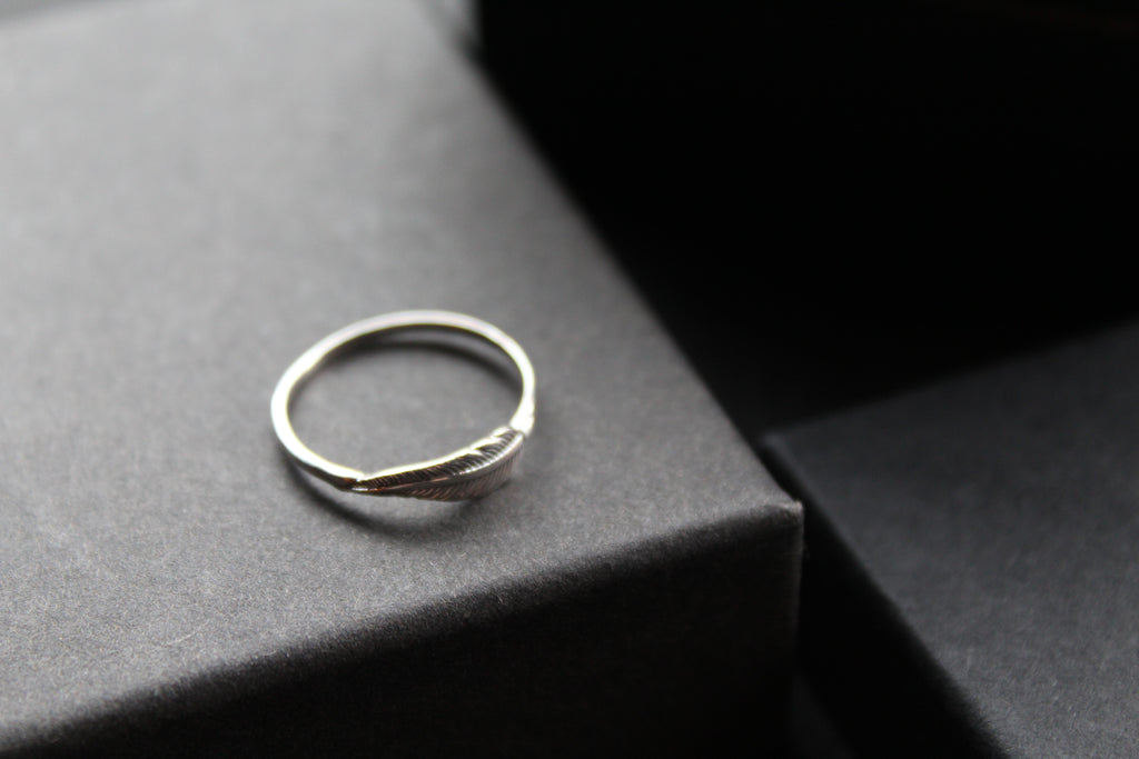 Dainty Feather Ring