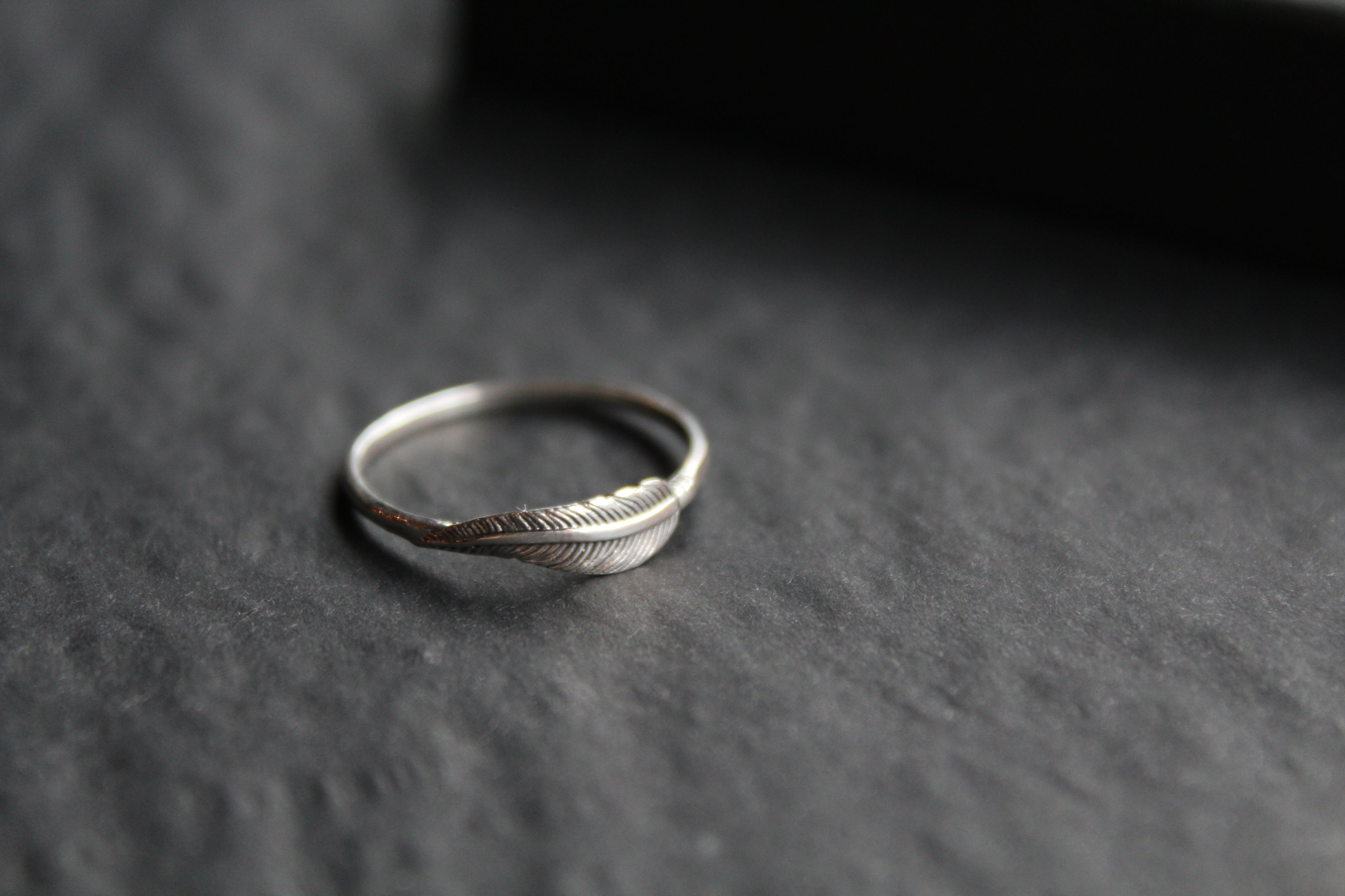 Dainty Feather Ring