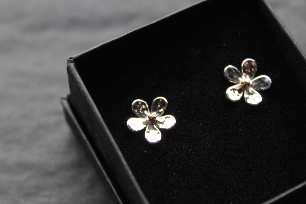 Daisy Stud Earrings