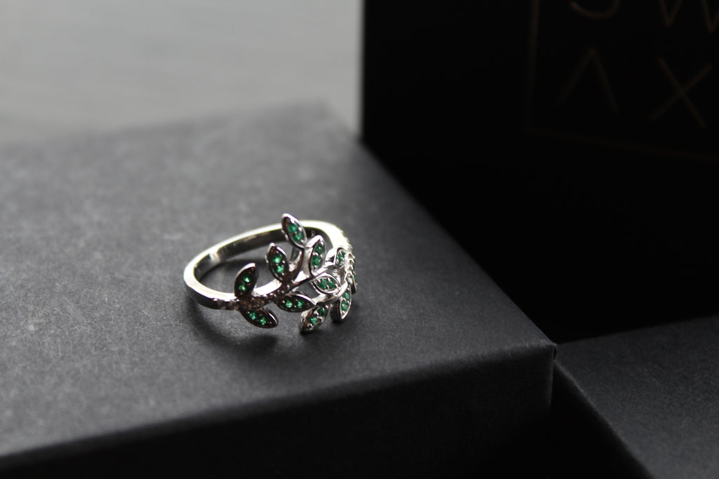 Emerald Green Floral Ring