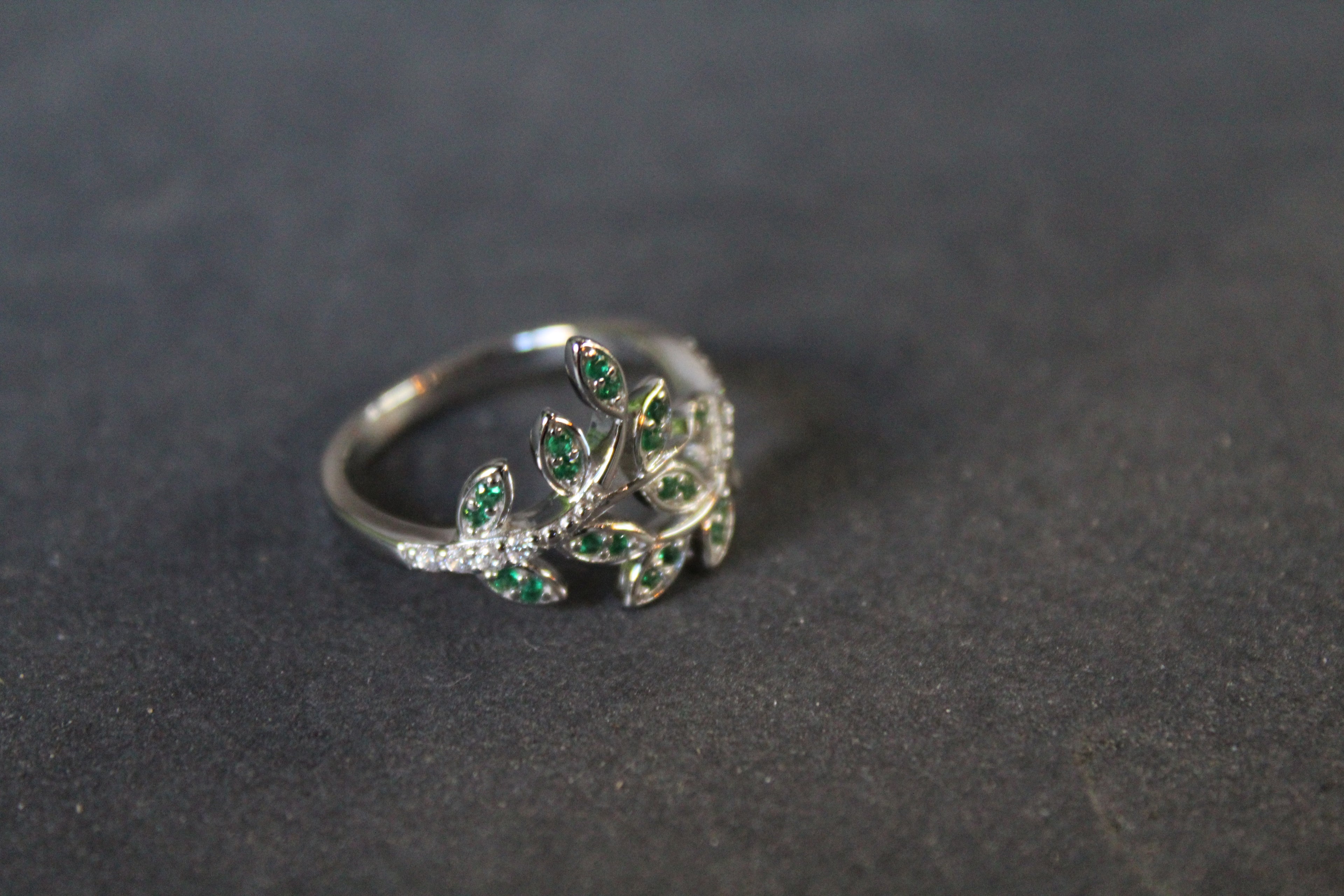 Emerald Green Floral Ring