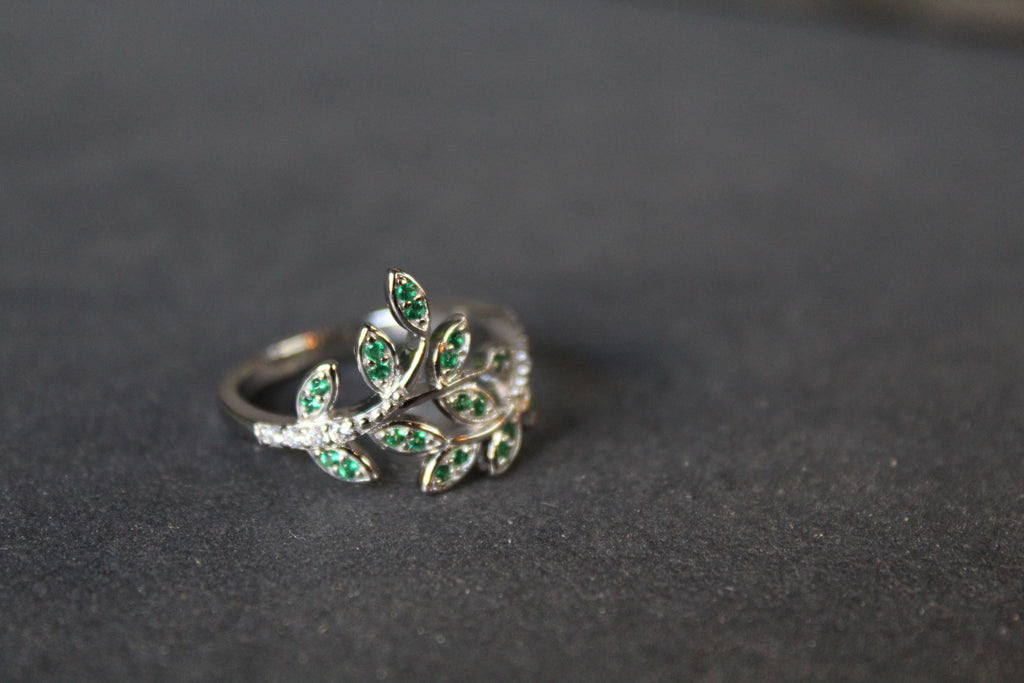 Emerald Green Floral Ring