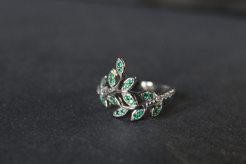 Emerald Green Floral Ring