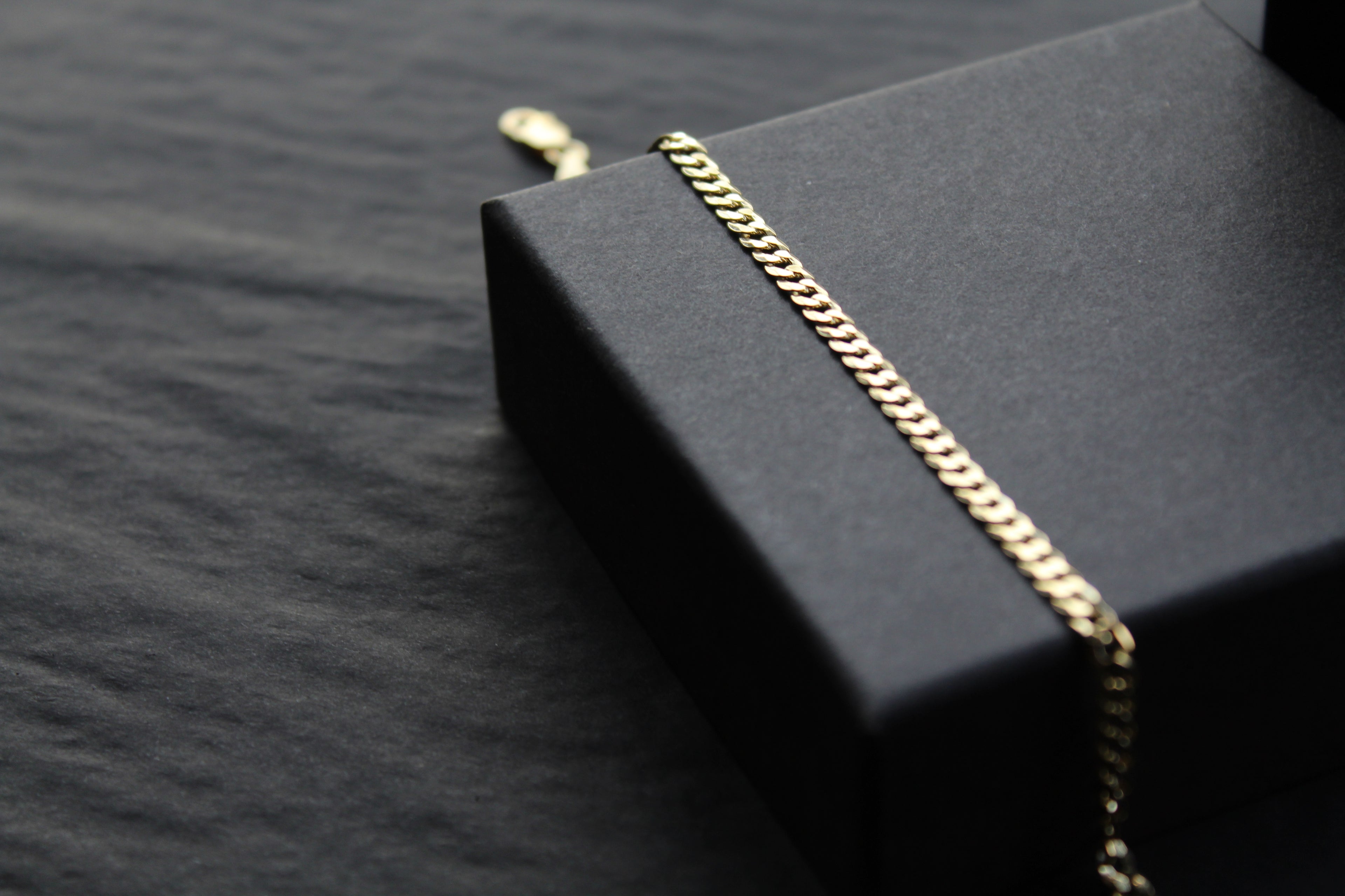 Flat Curb Chain Bracelet