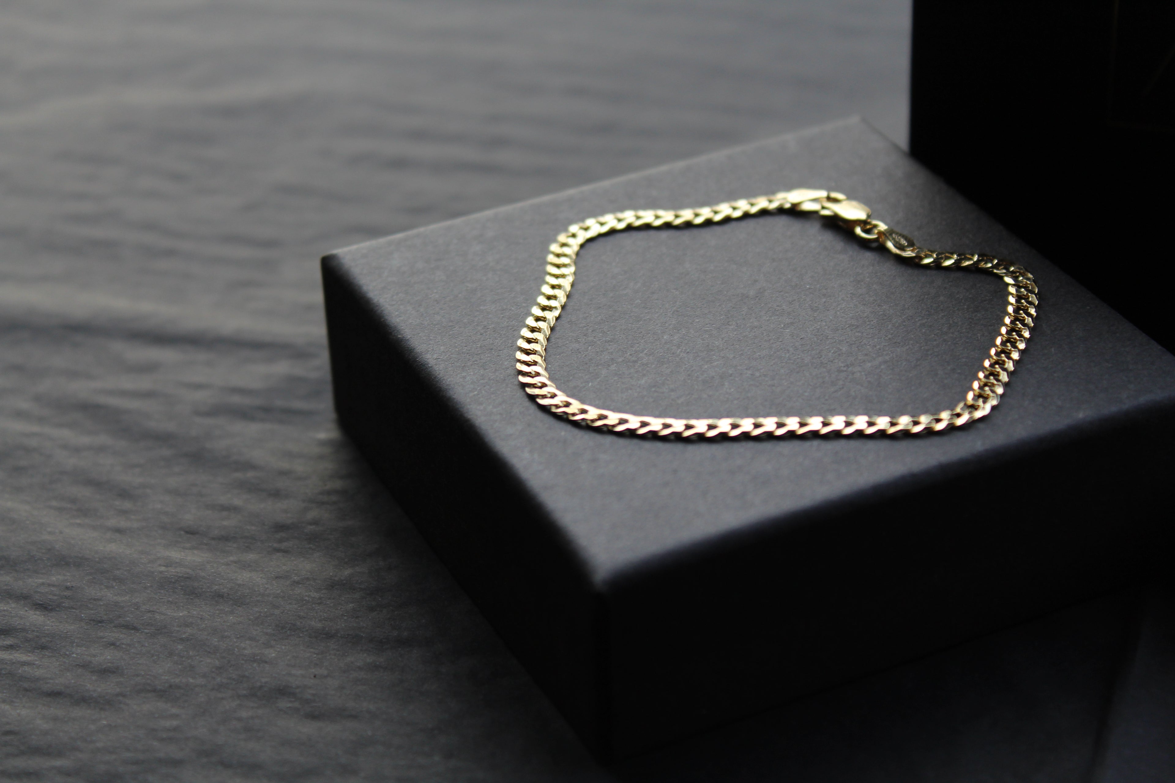 Flat Curb Chain Bracelet