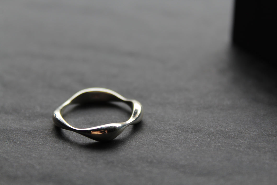 Fluid Wavy Silver Ring