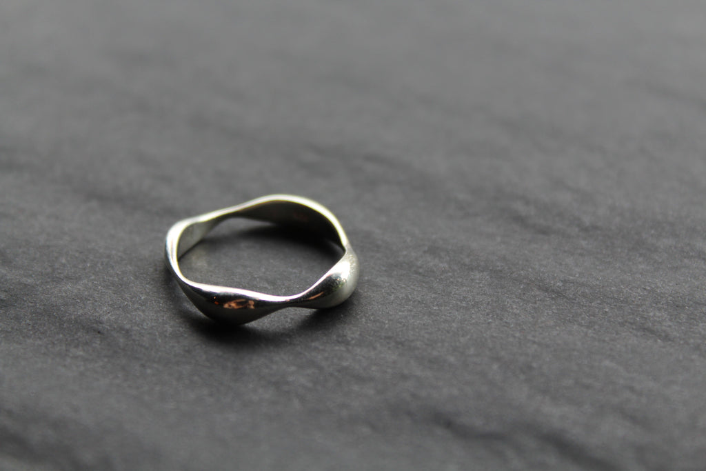 Fluid Wavy Silver Ring