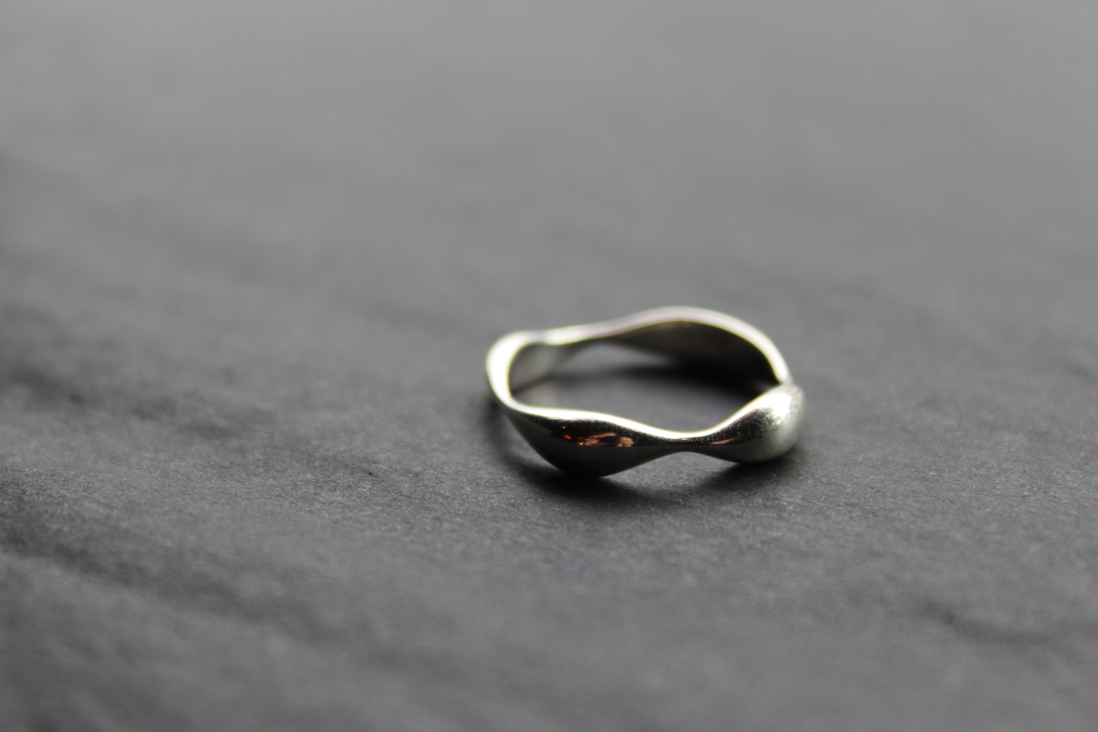 Fluid Wavy Silver Ring