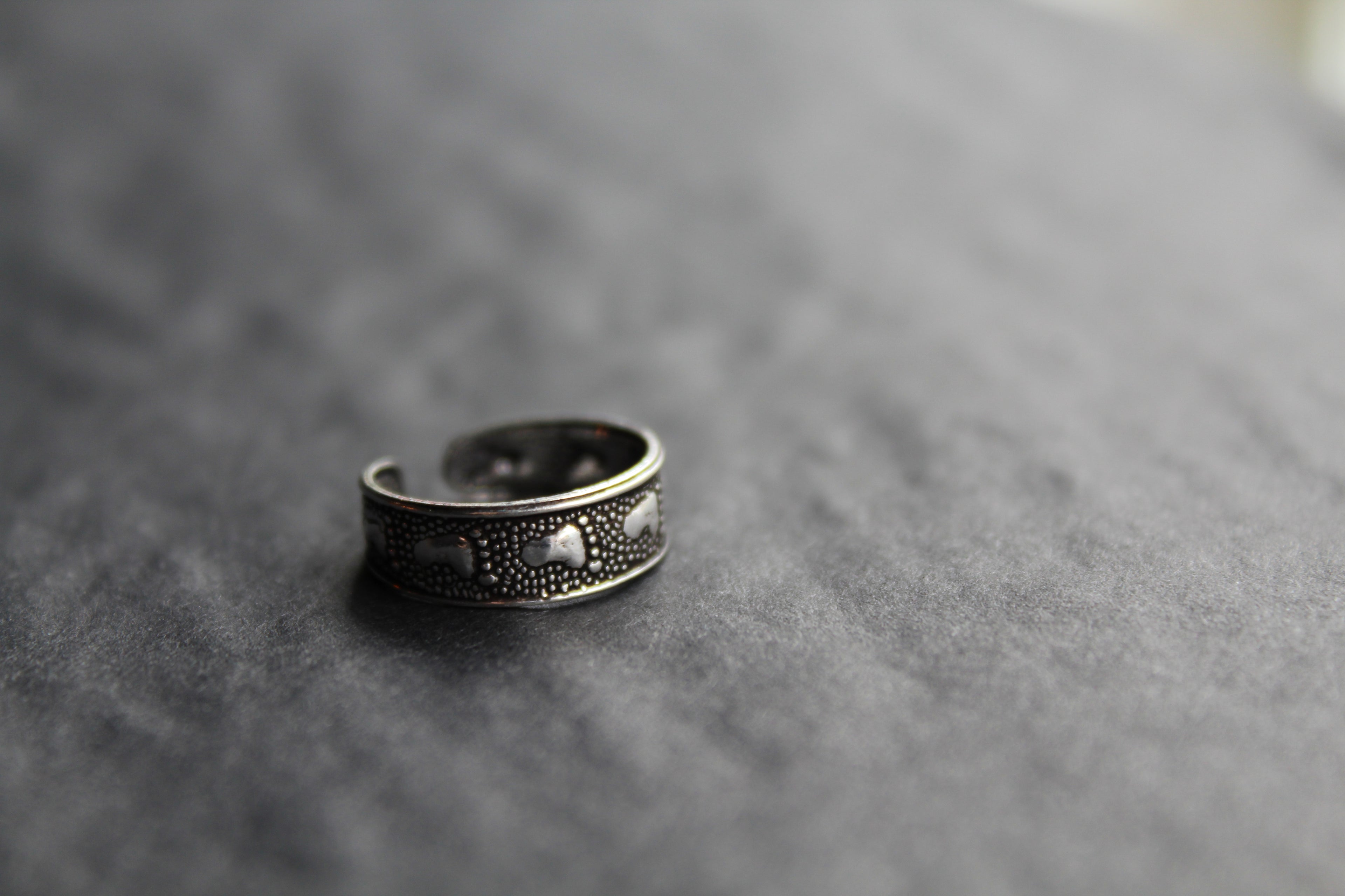 Foot Steps Toe Ring