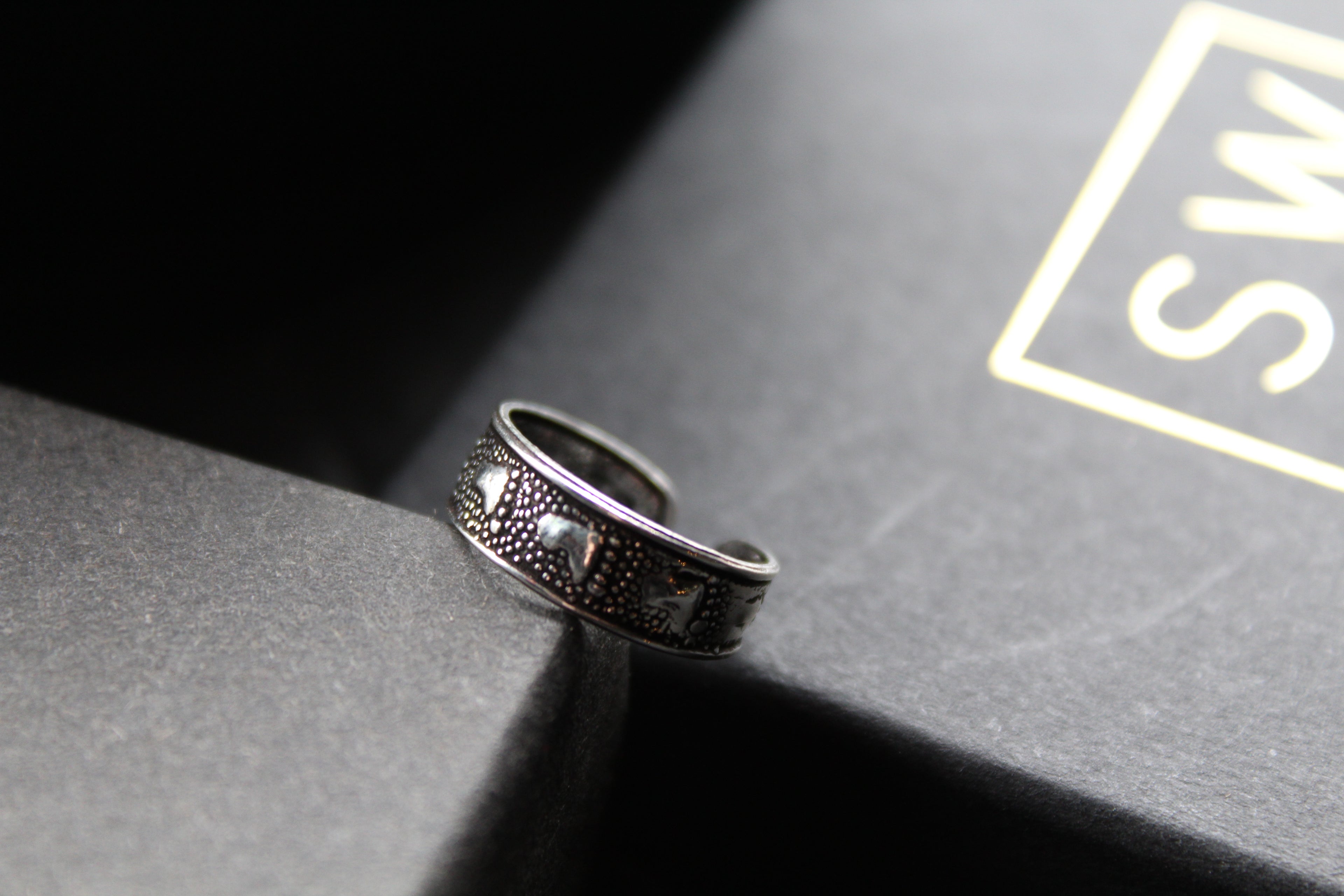 Foot Steps Toe Ring
