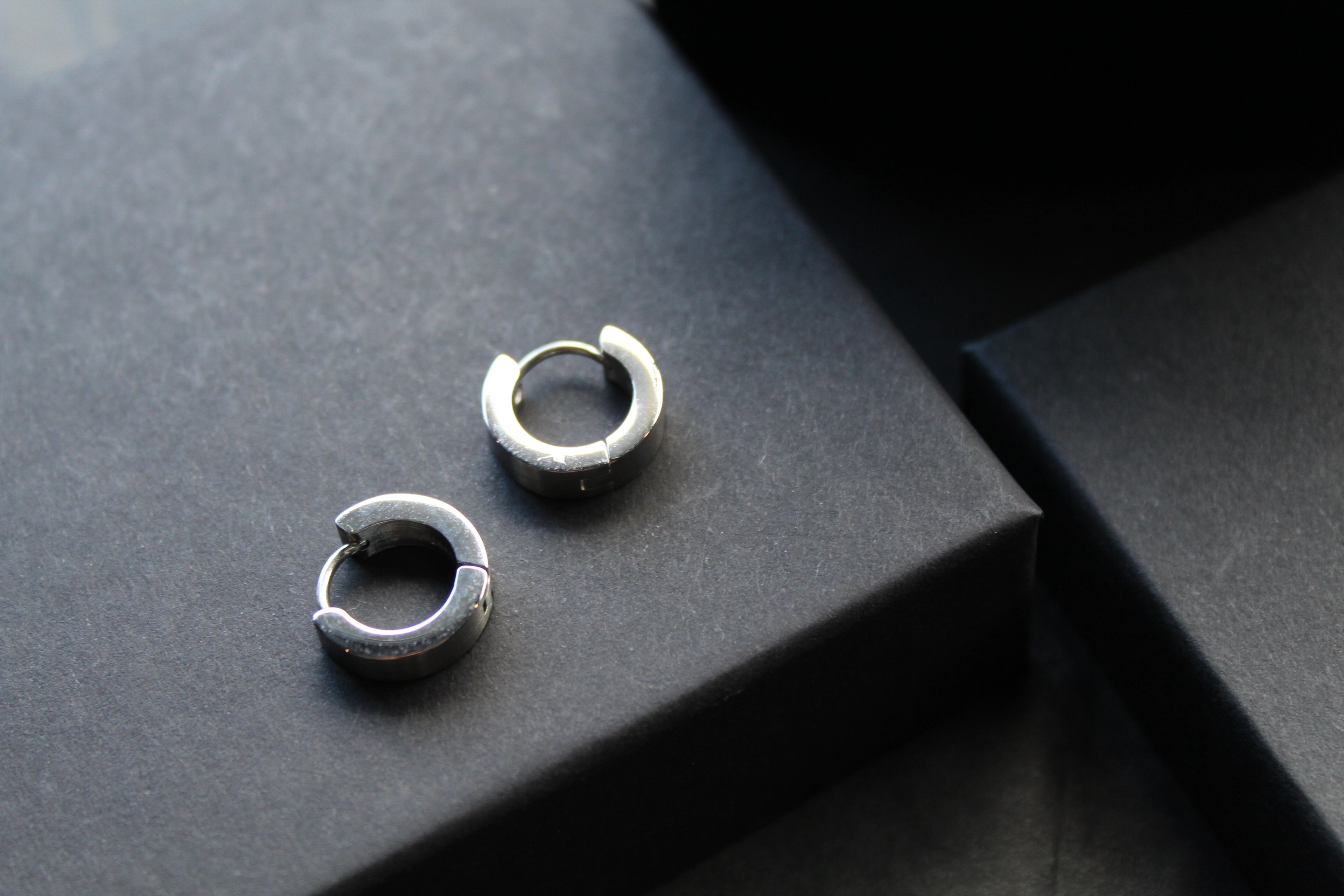 Fred Bennett Textured Huggie Hoop Earrings