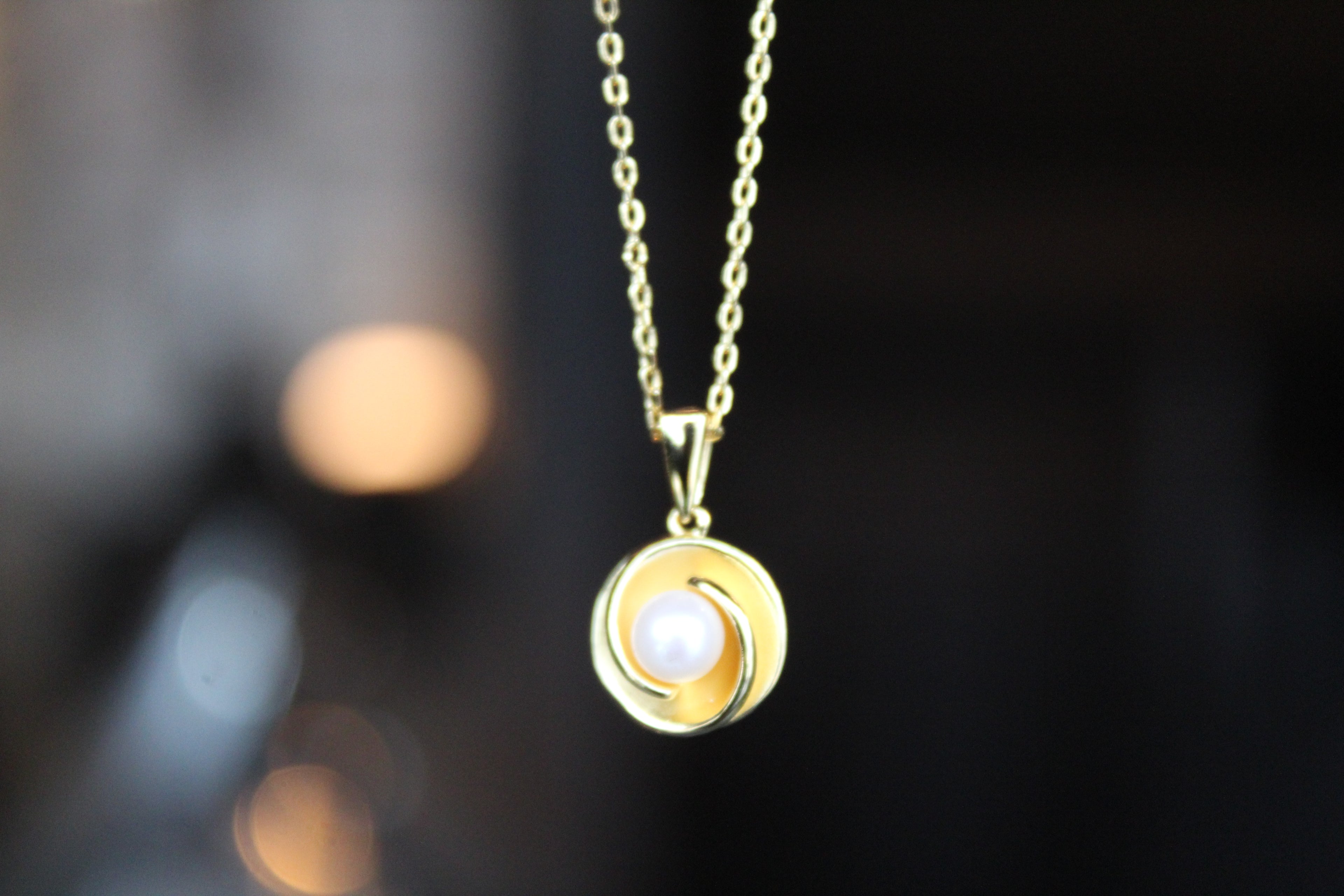 Fresh Water Pearl & Wave Gold Vermeil Necklace