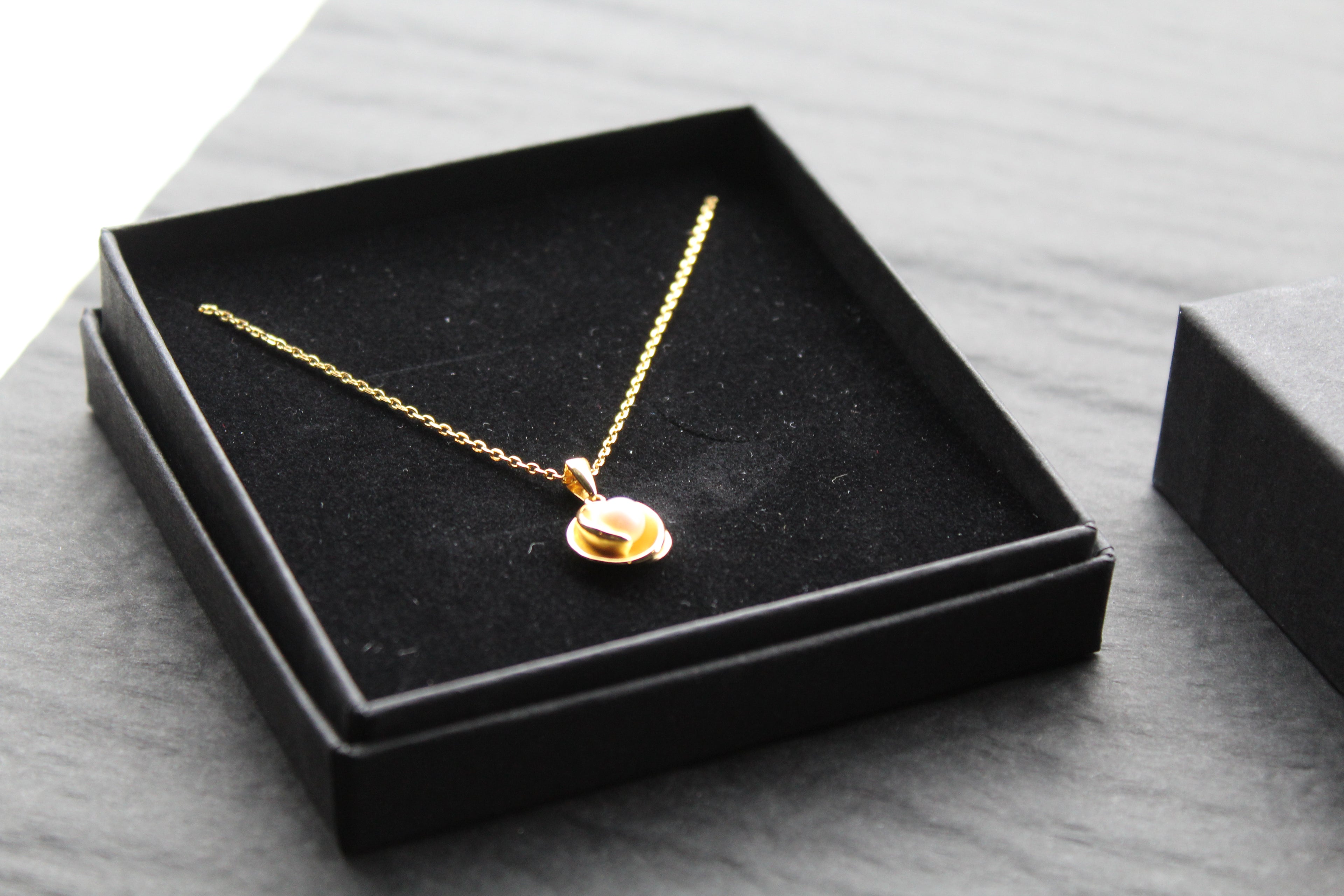 Fresh Water Pearl & Wave Gold Vermeil Necklace