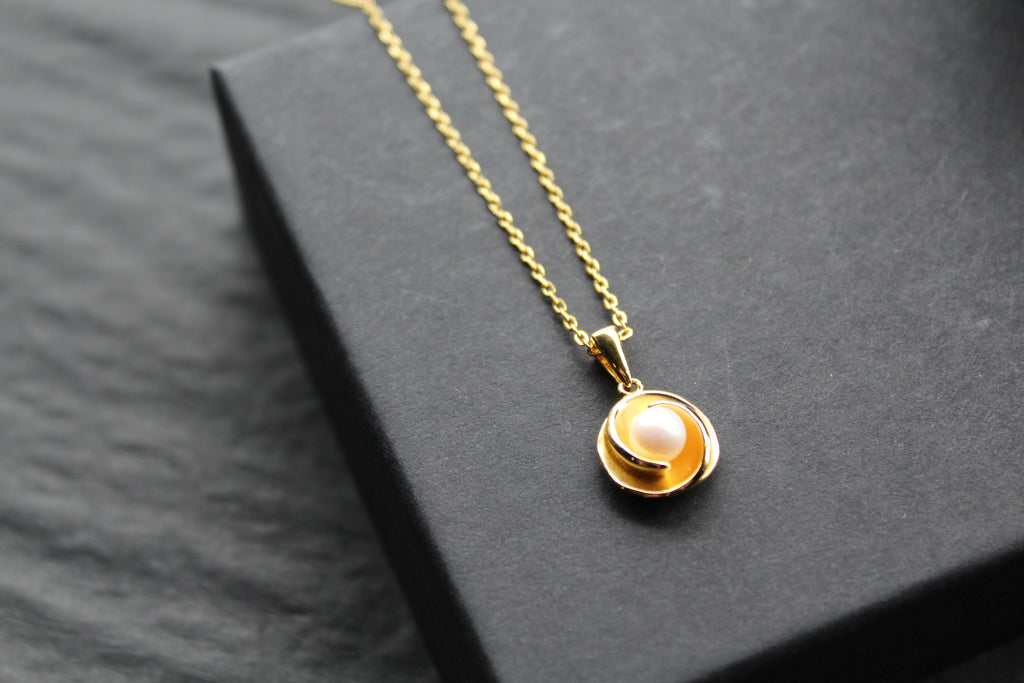 Fresh Water Pearl & Wave Gold Vermeil Necklace