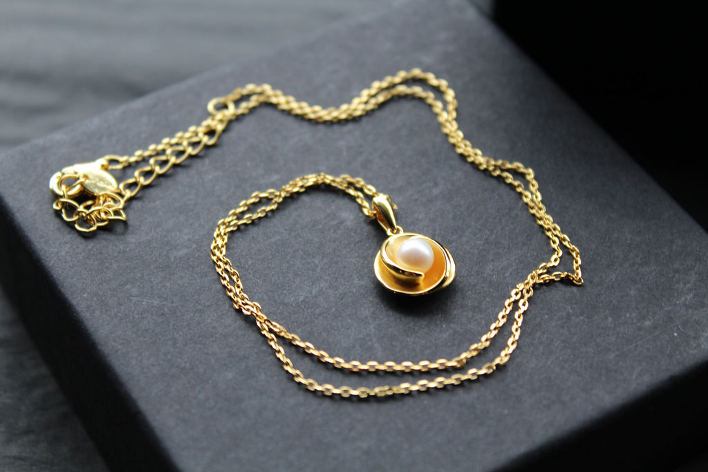 Fresh Water Pearl & Wave Gold Vermeil Necklace