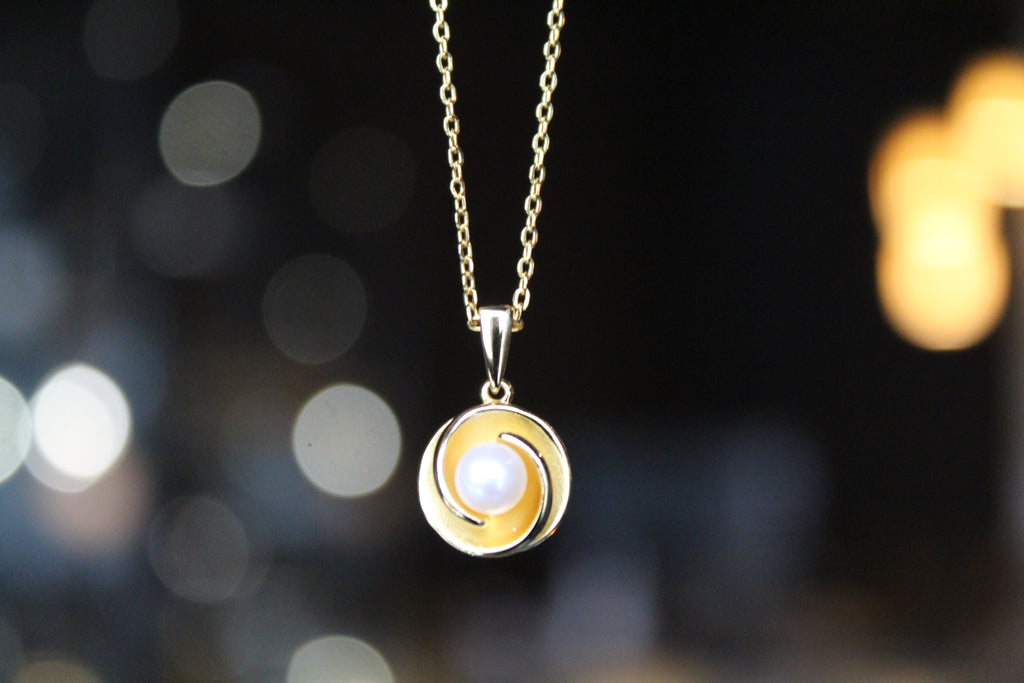 Fresh Water Pearl & Wave Gold Vermeil Necklace