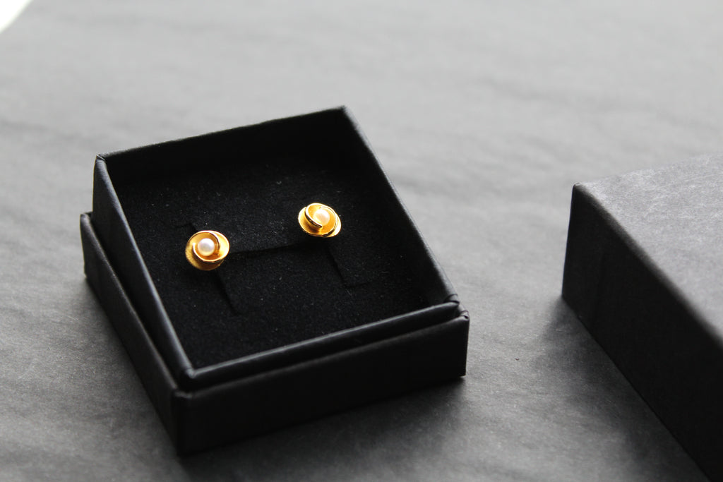 Fresh Water Pearl & Wave Gold Vermeil Studs