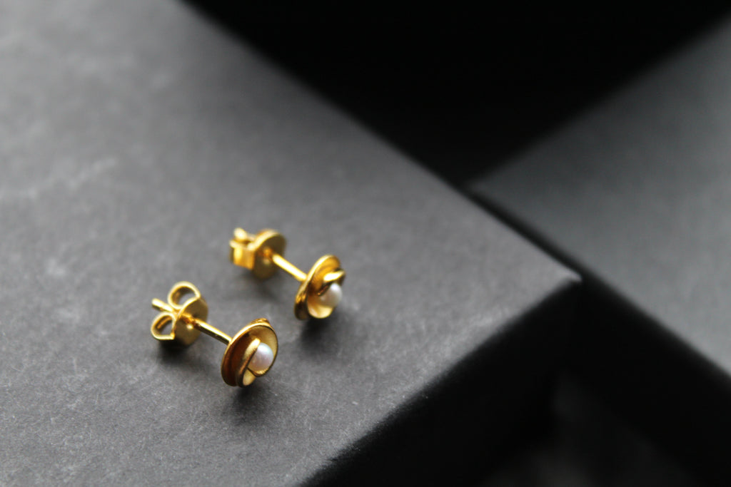 Fresh Water Pearl & Wave Gold Vermeil Studs