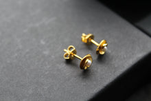 Load image into Gallery viewer, Fresh Water Pearl &amp; Wave Gold Vermeil Studs
